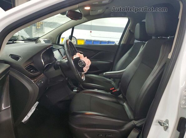 KL4CJASB1KB700142 2019 BUICK ENCORE Белый Вид салона спереди