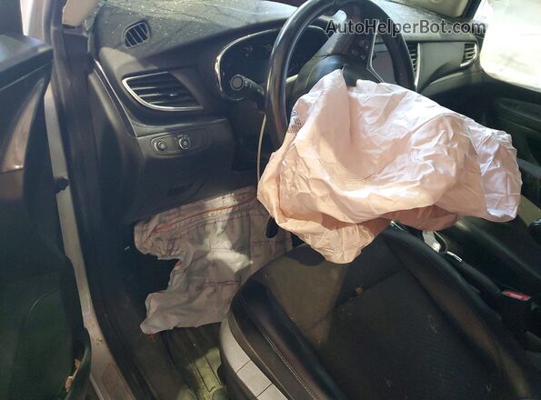 KL4CJASM3NB529514 2022 BUICK ENCORE Silver Vista del salpicadero