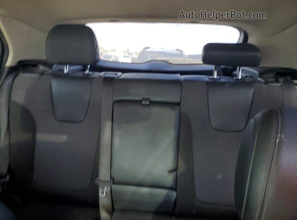 KL4MMDSLXNB068543 2022 BUICK ENCORE White Вид задніх сидінь