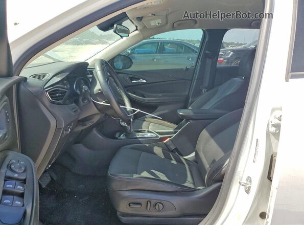 KL4MMDSLXNB068543 2022 BUICK ENCORE White Вид салону спереду