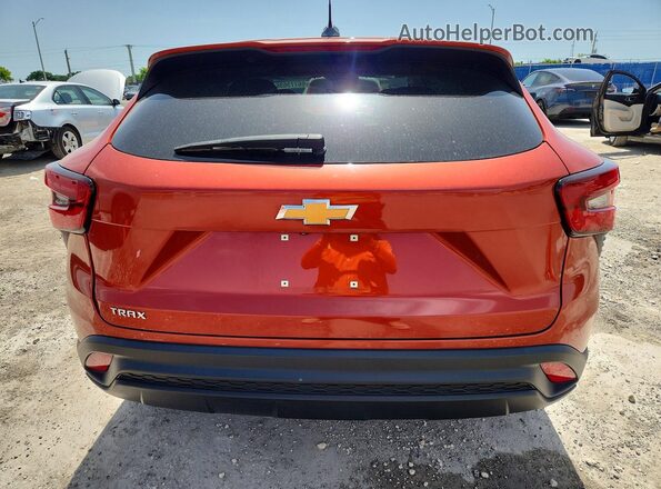 KL77LFE20RC033804 2024 CHEVROLET TRAX Оранжевый Вид сзади