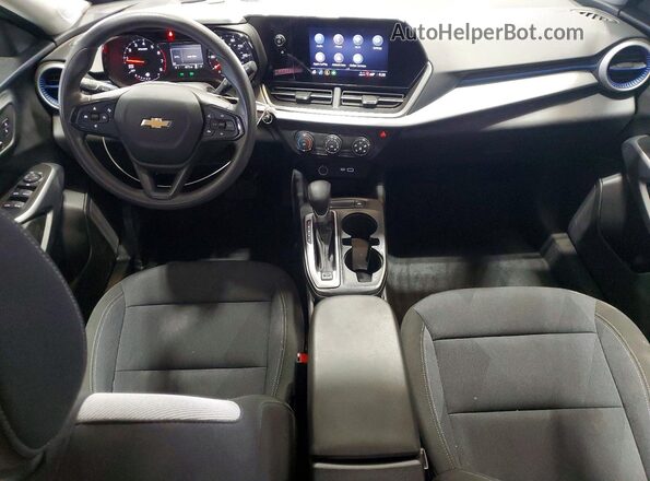 KL77LFE21RC158875 2024 CHEVROLET TRAX Blue წინა პანელის ხედი