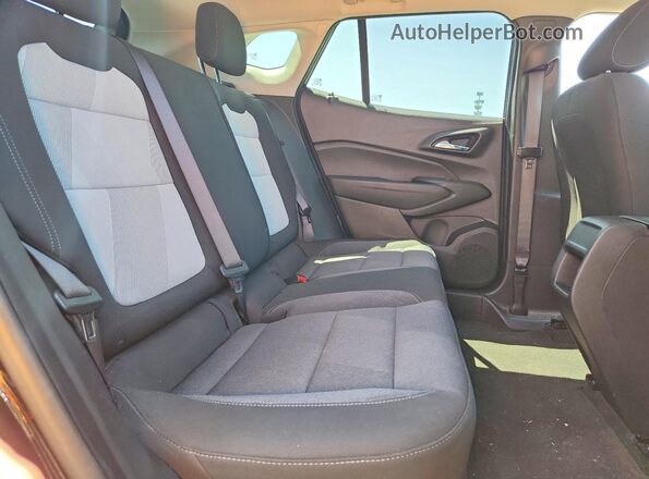 KL77LFE26RC146950 2024 CHEVROLET TRAX Black უკანა სავარძლების ხედი