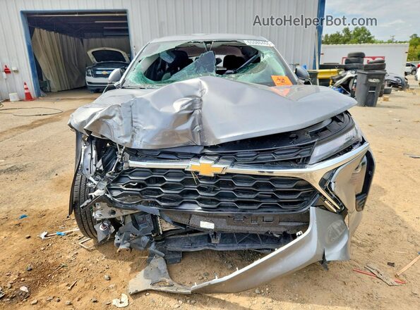 KL77LFE28RC159246 2024 CHEVROLET TRAX Silver Front view