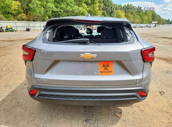 KL77LFE28RC159246 2024 CHEVROLET TRAX Silver Rear view