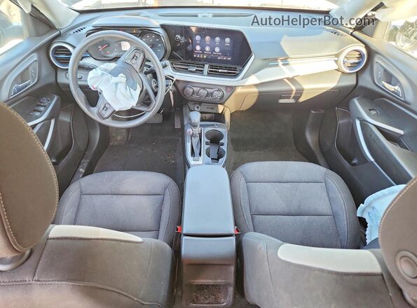 KL77LFE2XRC043191 2024 CHEVROLET TRAX Black Widok deski rozdzielczej