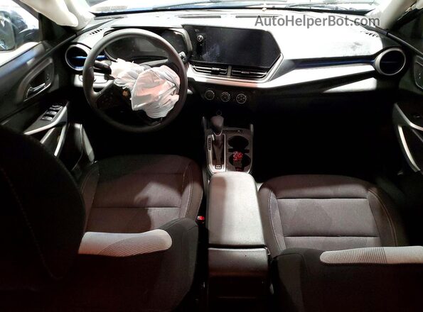 KL77LFEP1SC001266 2025 CHEVROLET TRAX Черный Вид панели приборов