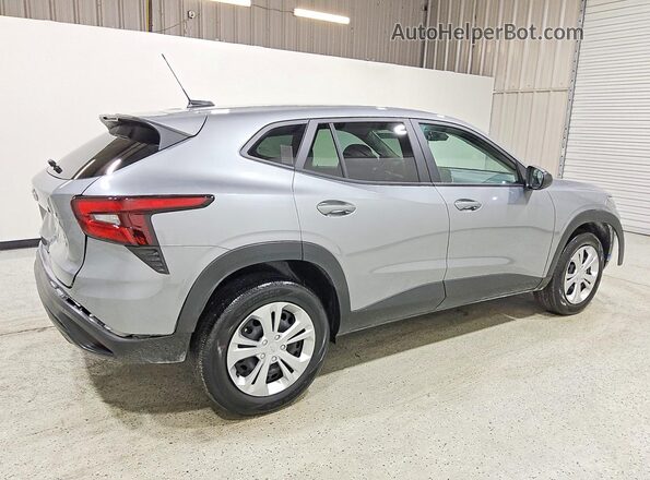 KL77LFEP4TC002655 2026 CHEVROLET TRAX Gray Հետևի աջ