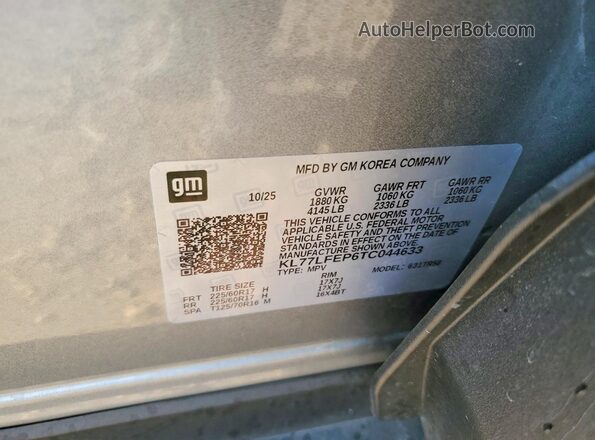 KL77LFEP6TC044633 2026 CHEVROLET TRAX Silver Вид наклейки з VIN-кодом
