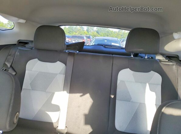 KL77LFEP6TC044633 2026 CHEVROLET TRAX Silver Вид задніх сидінь