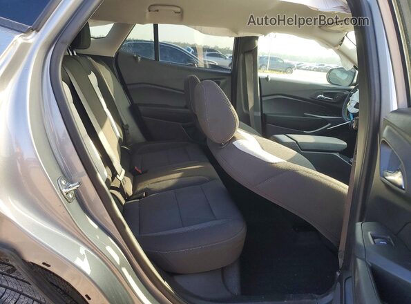 KL77LFEP6TC044633 2026 CHEVROLET TRAX Silver Вид задньої частини салону