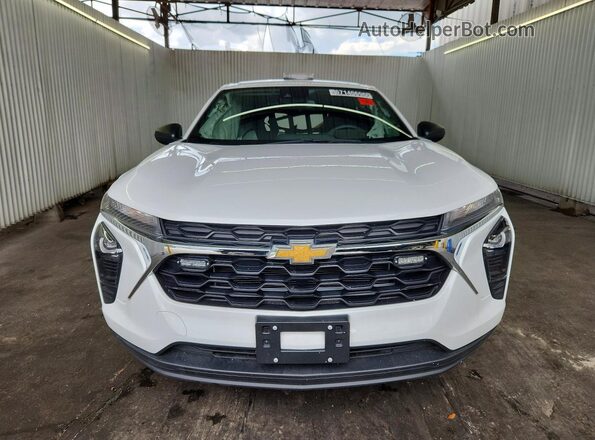 KL77LFEP8SC197738 2025 CHEVROLET TRAX White Vista frontal