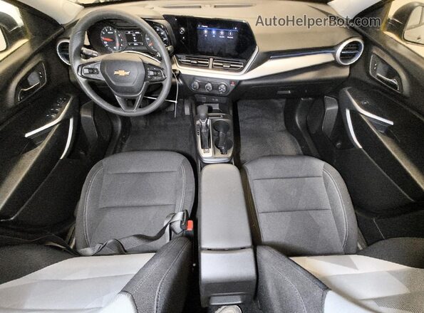 KL77LFEPXTC098629 2026 CHEVROLET TRAX Silver 