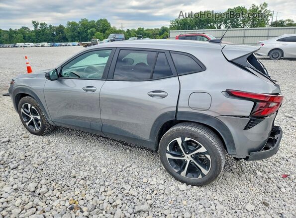 KL77LGEP4SC270917 2025 CHEVROLET TRAX Серый Задняя левая четверть