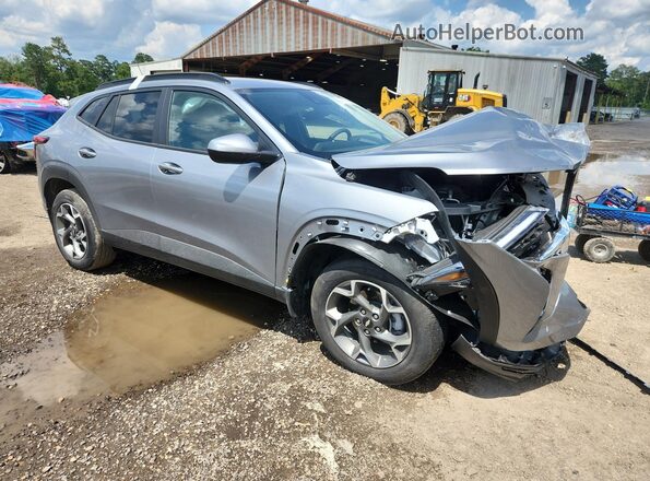 KL77LHEP2SC278438 2025 CHEVROLET TRAX Silver Delantero derecho