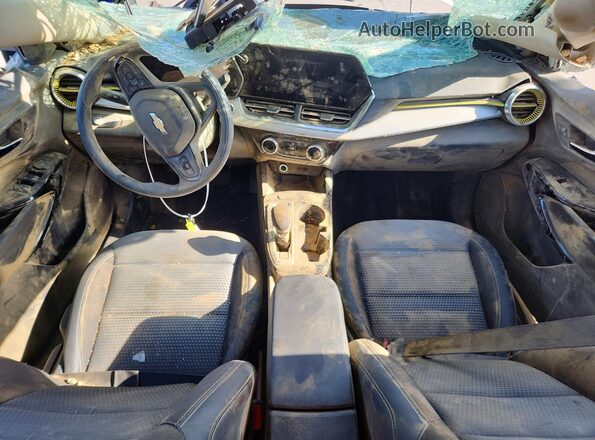 KL77LHEP2TC037934 2026 CHEVROLET TRAX White Vista del salpicadero