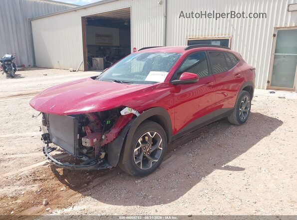 KL77LHEP2TC084591 2026 CHEVROLET TRAX Red წინა მარცხენა ხედი სამი მეოთხედიდან