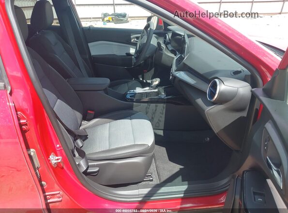 KL77LHEP2TC084591 2026 CHEVROLET TRAX Red წინა სალონის ხედი