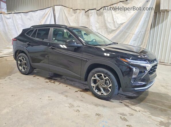 KL77LHEP2TC144370 2026 CHEVROLET TRAX Черный Передняя правая четверть