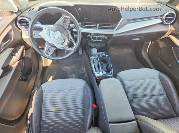 KL77LHEP4SC236319 2025 CHEVROLET TRAX White წინა პანელის ხედი