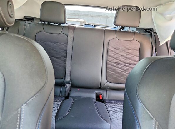 KL77LHEP4SC236319 2025 CHEVROLET TRAX White უკანა სავარძლების ხედი