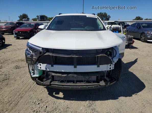 KL77LHEP4SC237101 2025 CHEVROLET TRAX White Front view