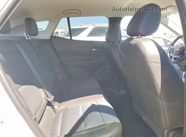 KL77LHEP4SC237101 2025 CHEVROLET TRAX White Rear interior view
