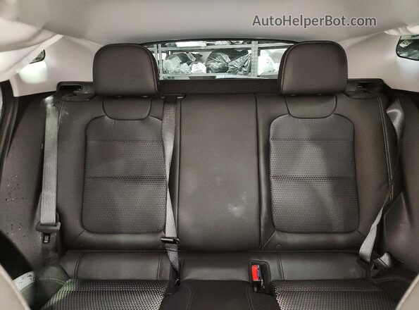KL77LHEP4TC204844 2026 CHEVROLET TRAX Серебряный Вид задних сидений