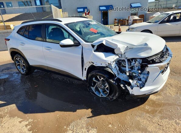 KL77LHEP5SC236331 2025 CHEVROLET TRAX White Delantero derecho