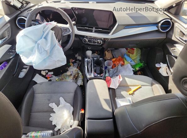 KL77LHEP5SC236331 2025 CHEVROLET TRAX White Vista del salpicadero