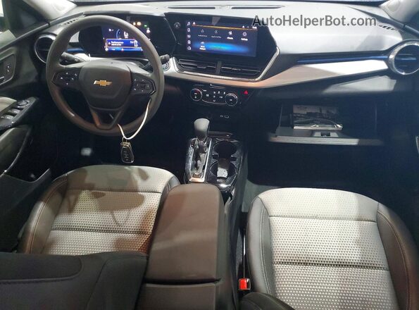KL77LHEP5TC126865 2026 CHEVROLET TRAX Black წინა პანელის ხედი