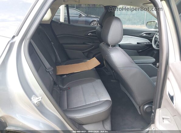 KL77LHEP6SC183428 2025 CHEVROLET TRAX Silver VIN sticker view