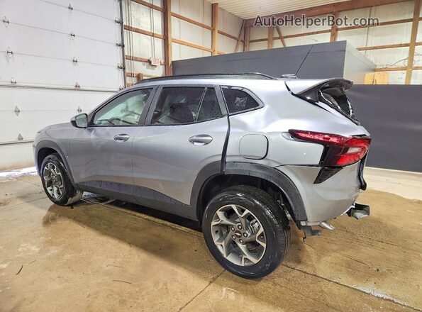KL77LHEP7TC144445 2026 CHEVROLET TRAX Gray Trasero izquierdo