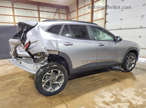 KL77LHEP7TC144445 2026 CHEVROLET TRAX Gray Trasero derecho