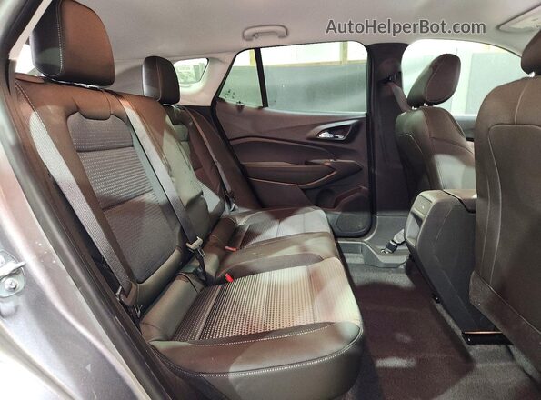 KL77LHEP7TC144445 2026 CHEVROLET TRAX Gray Vista interior trasera