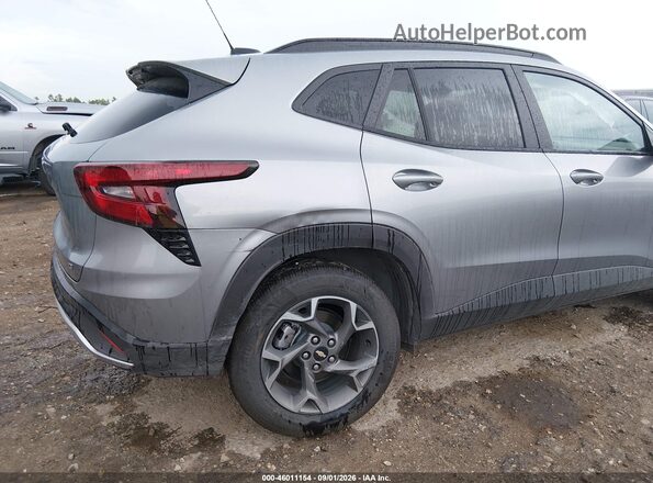 KL77LHEP7TC179969 2026 CHEVROLET TRAX Silver Դիմացի տեսք