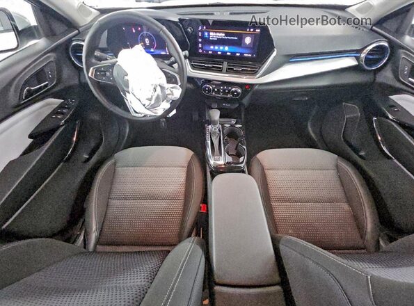 KL77LHEP9SC166526 2025 CHEVROLET TRAX White Dashboard view