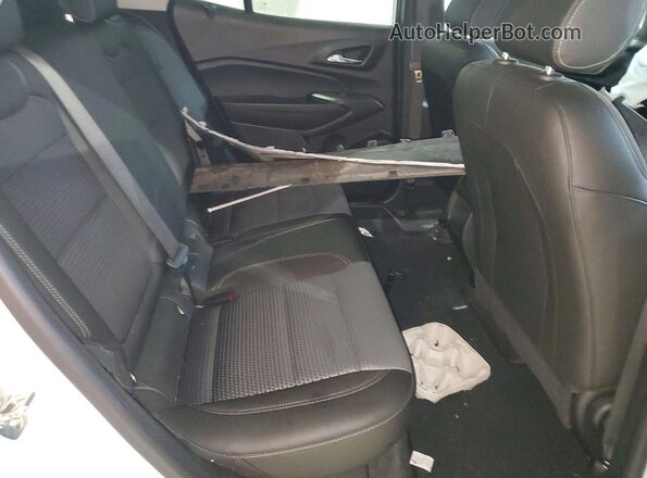 KL77LHEP9SC222867 2025 CHEVROLET TRAX Белый Вид задней части салона