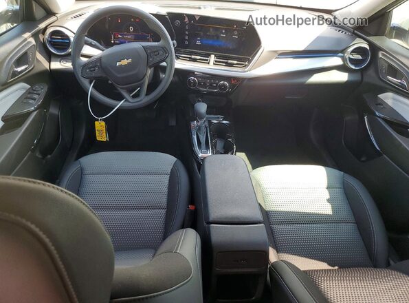 KL77LHEP9TC200160 2026 CHEVROLET TRAX Белый Вид панели приборов
