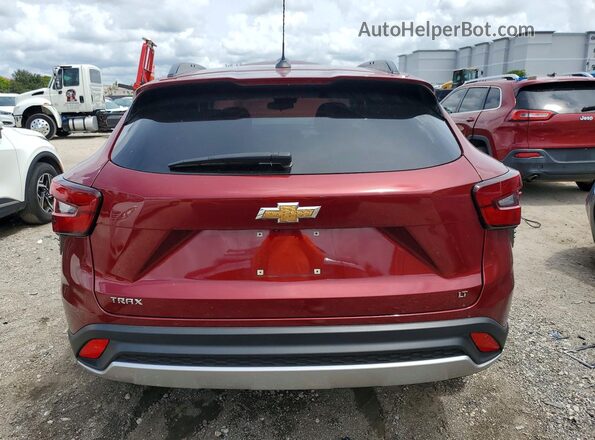 KL77LHEPXSC053555 2025 CHEVROLET TRAX Burgundy Vista trasera