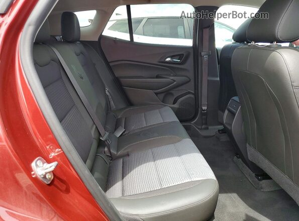 KL77LHEPXSC053555 2025 CHEVROLET TRAX Burgundy Vista de los asientos traseros