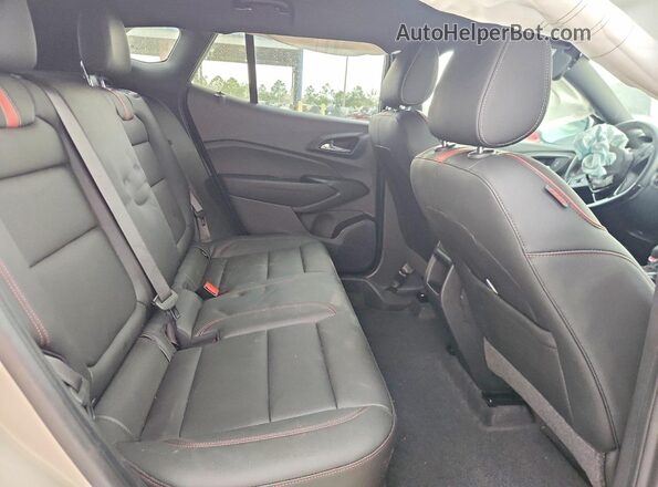 KL77LJEP3TC005159 2026 CHEVROLET TRAX Tan უკანა სალონის ხედი