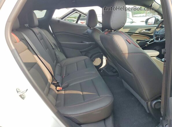 KL77LJEP3TC207998 2026 CHEVROLET TRAX White Rear seats view
