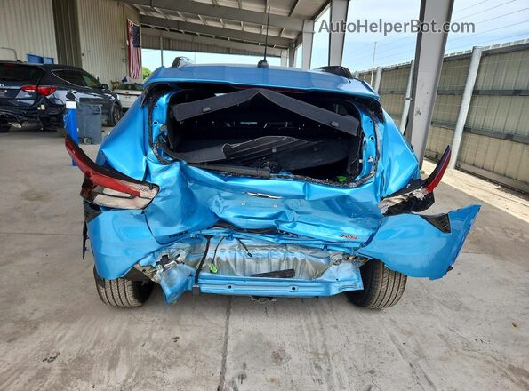 KL77LJEP6SC094837 2025 CHEVROLET TRAX Blue Vista trasera