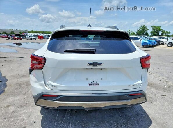 KL77LKEP0SC320974 2025 CHEVROLET TRAX White Rear view