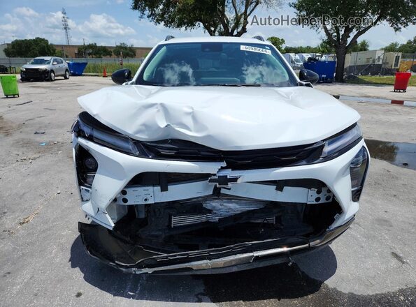 KL77LKEP0SC320974 2025 CHEVROLET TRAX White Front view