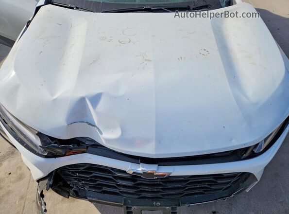 KL77LKEP6SC015172 2025 CHEVROLET TRAX White Вид підкапотного простору