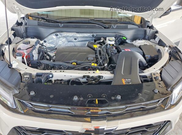 KL77LKEP6TC062221 2026 CHEVROLET TRAX Cream უკანა სალონის ხედი