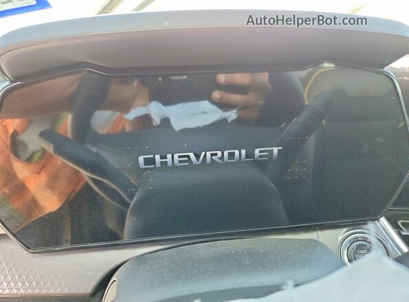 KL77LKEP8TC037675 2026 CHEVROLET TRAX White Սարքավորումների վահանակի տեսք