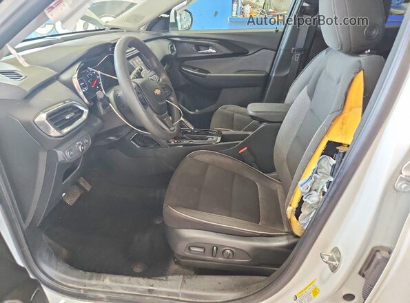 KL79MPS28MB099953 2021 CHEVROLET TRAILBLAZER Белый Вид салона спереди